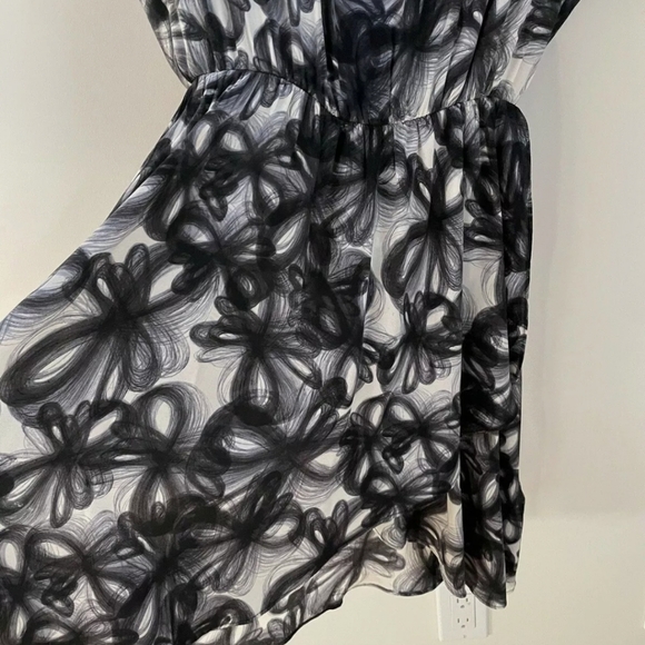 Alice+Olivia S Midi Black and White Dress - Picture 3 of 5